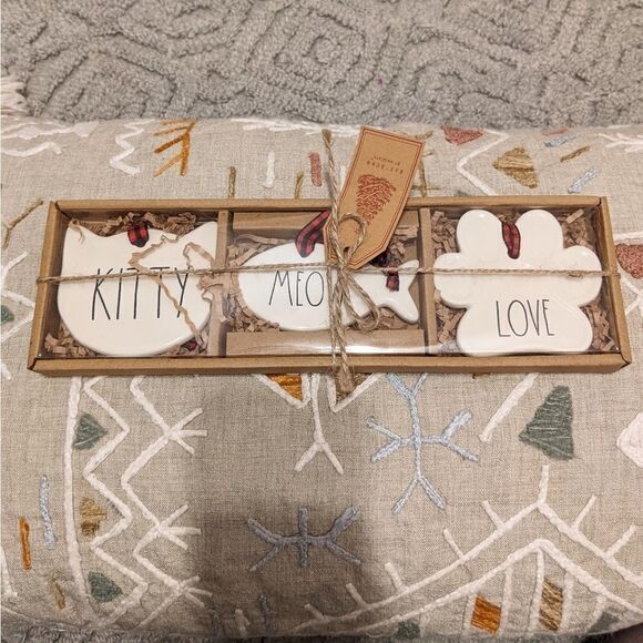 Rae DUNN By magenta kitty love ornaments set of 3 pcs NEW - Picture 1 of 6